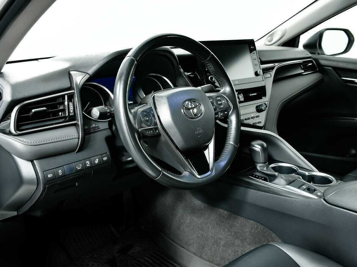 Toyota Camry с пробегом — 2021 год. Фото: #12
