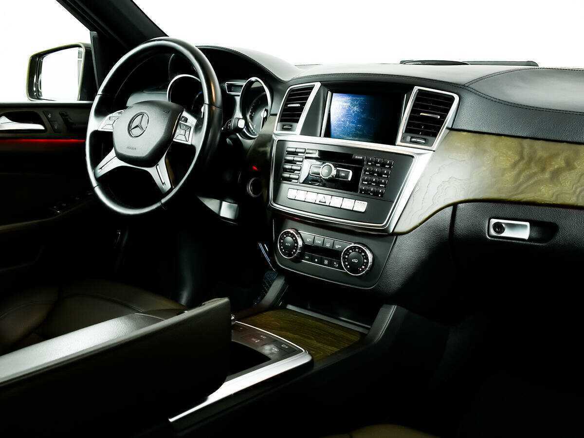 Mercedes-Benz GL-Класс с пробегом — 2014 год. Фото: #6