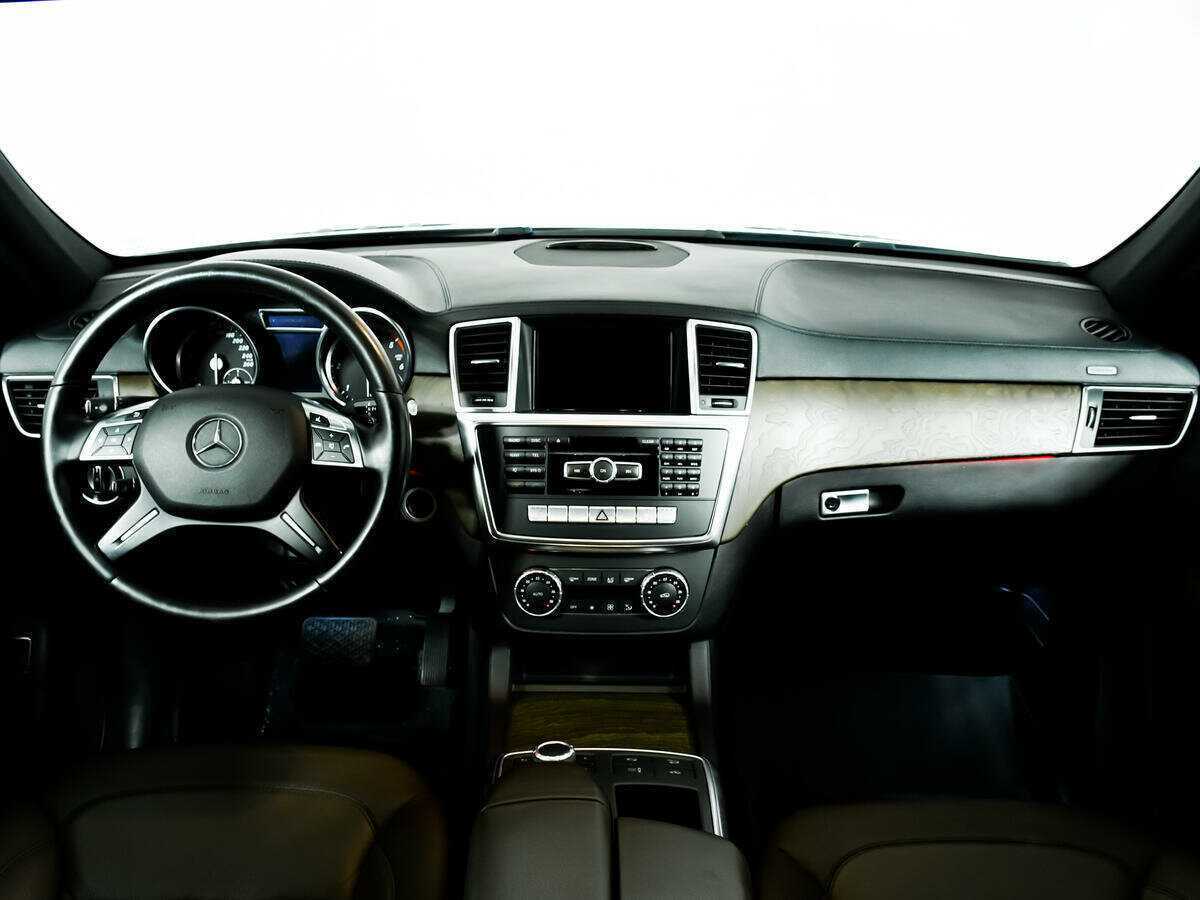 Mercedes-Benz GL-Класс с пробегом — 2014 год. Фото: #8