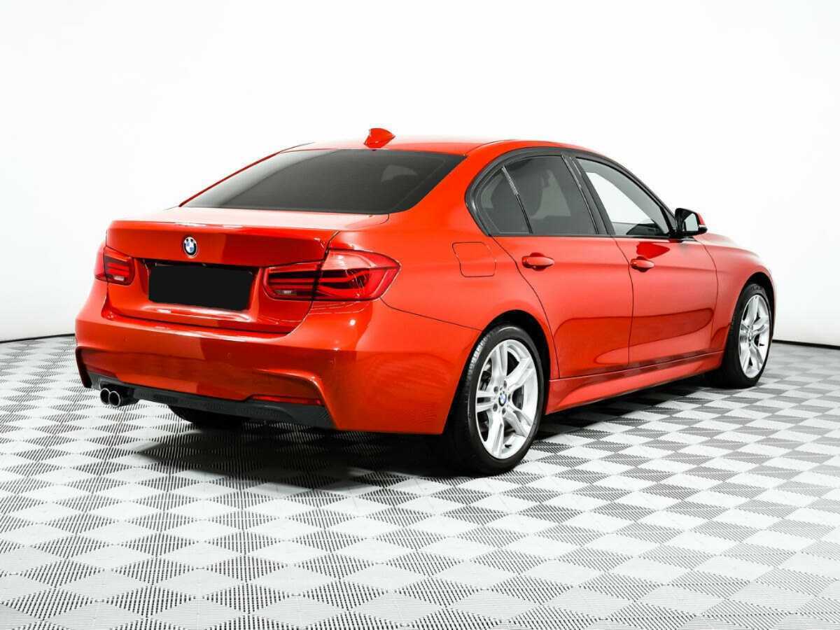 BMW 3 серии с пробегом — 2018 год. Фото: #4