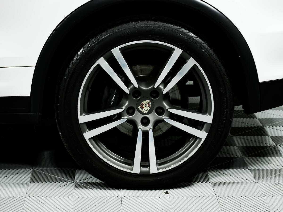 Porsche Cayenne с пробегом — 2012 год. Фото: #13