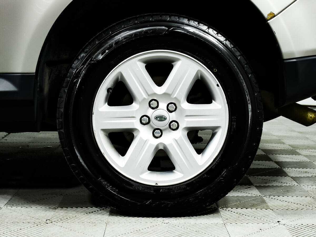 Land Rover Freelander с пробегом — 2010 год. Фото: #13