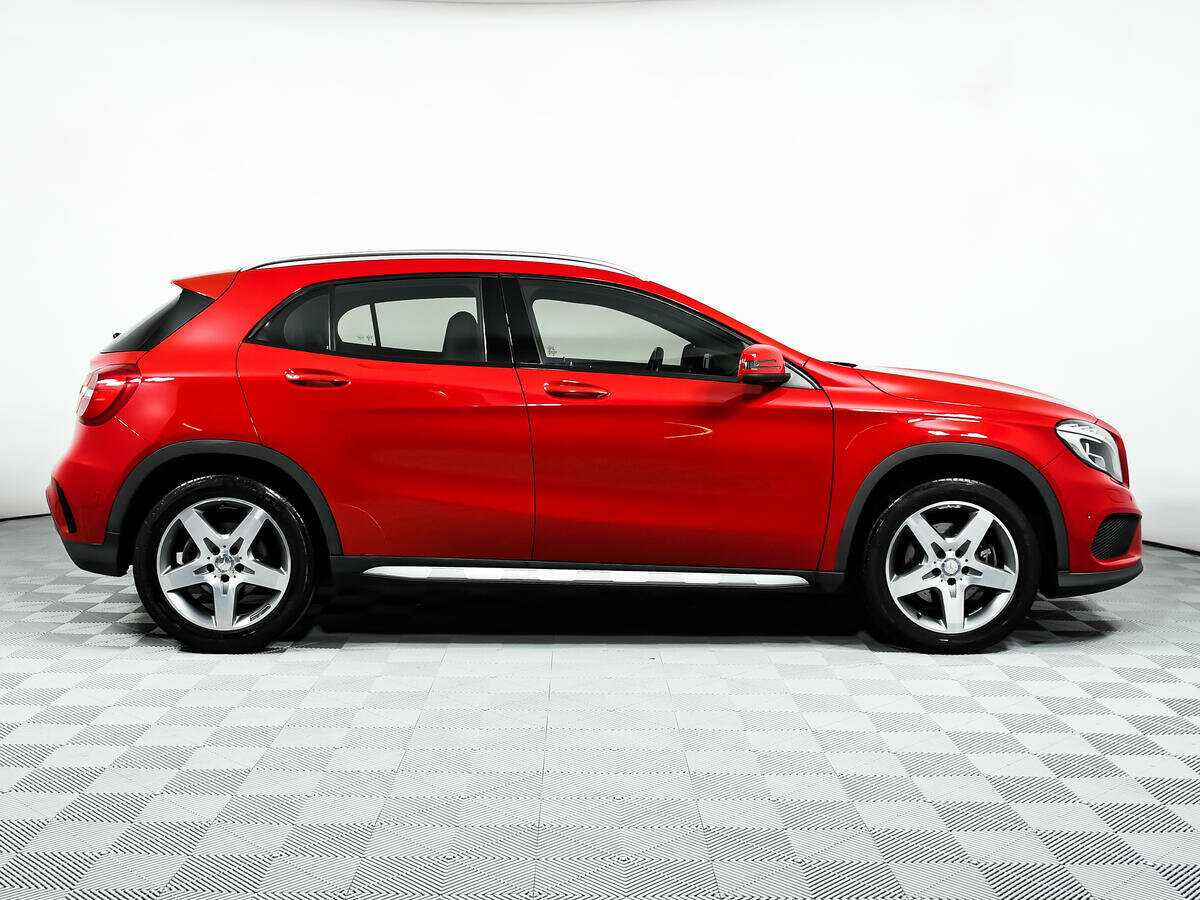 Mercedes-Benz GLA с пробегом — 2014 год. Фото: #3