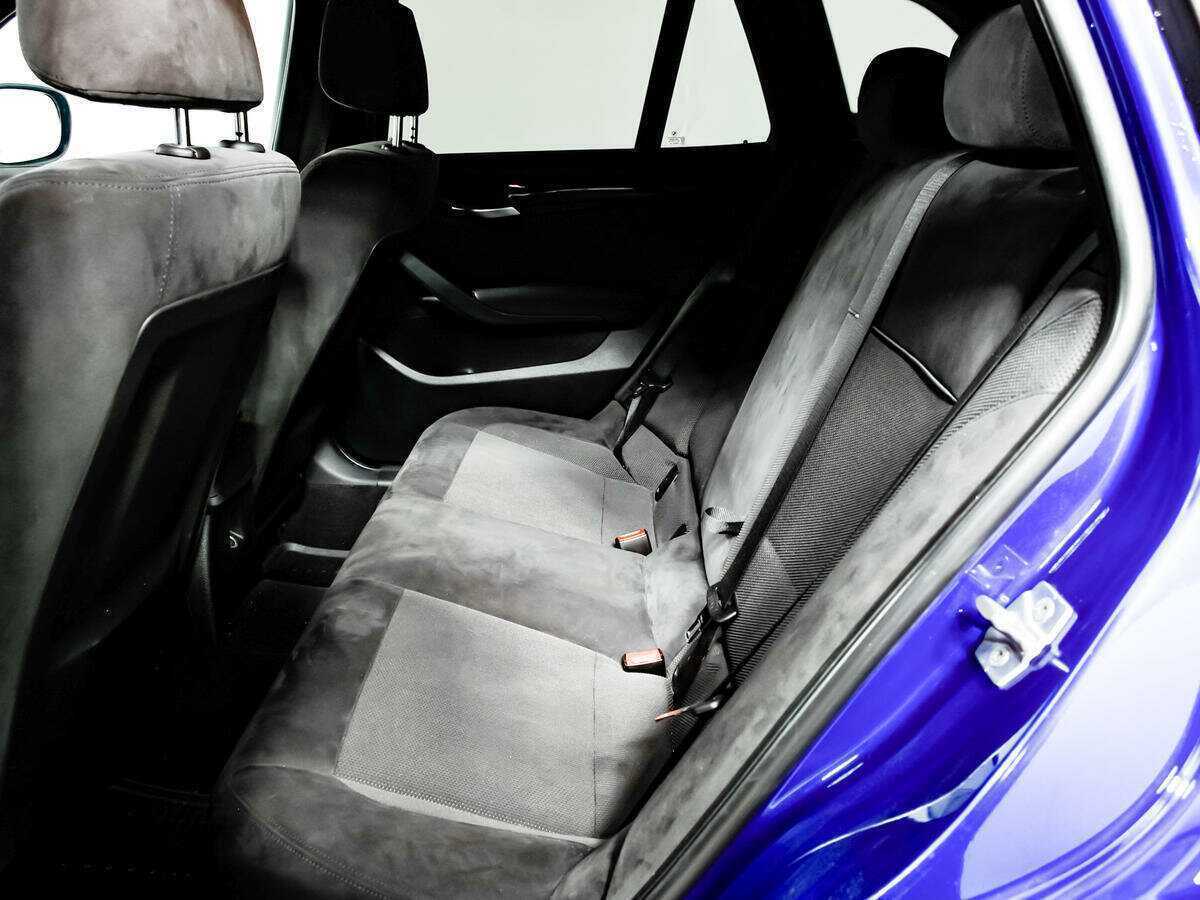 BMW X1 с пробегом — 2011 год. Фото: #11