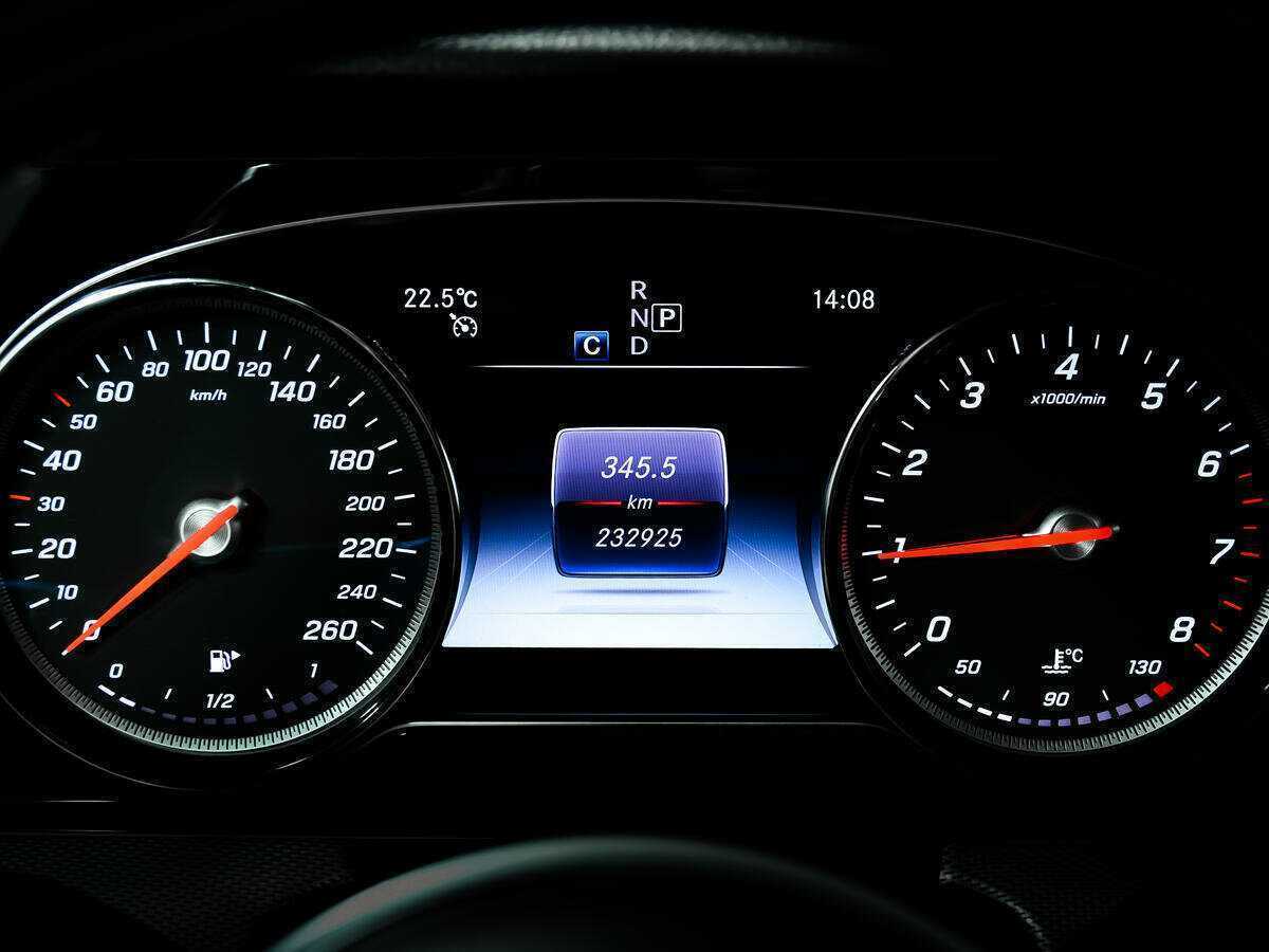 Mercedes-Benz E-Класс с пробегом — 2019 год. Фото: #9