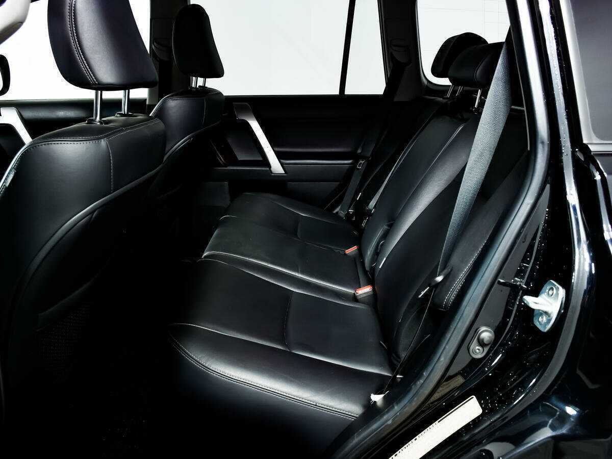 Toyota Land Cruiser Prado с пробегом — 2015 год. Фото: #11