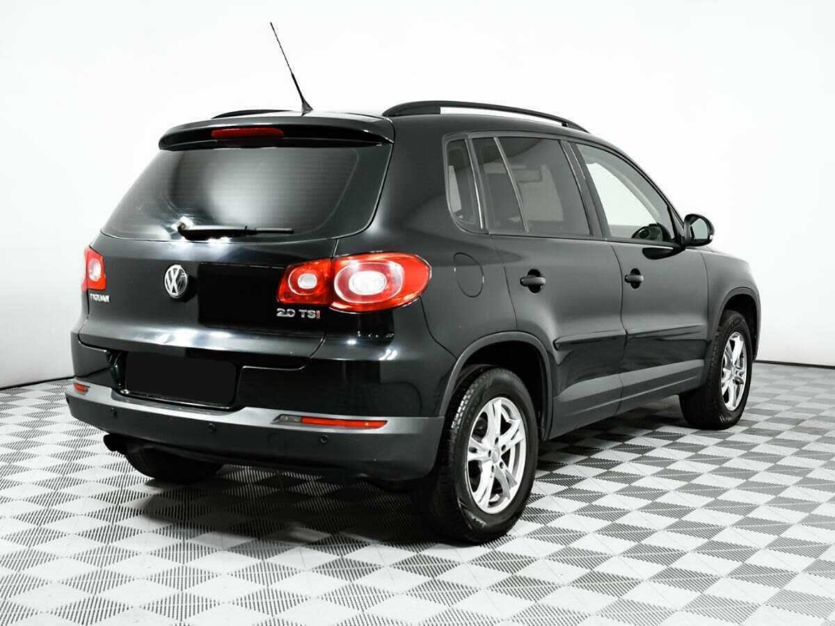 Volkswagen Tiguan с пробегом — 2008 год. Фото: #4
