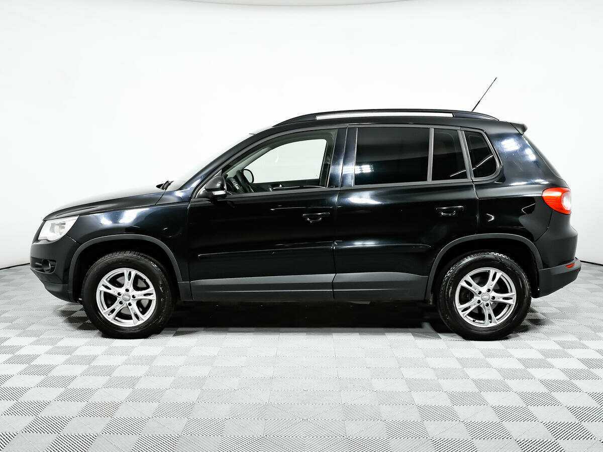 Volkswagen Tiguan с пробегом — 2008 год. Фото: #7