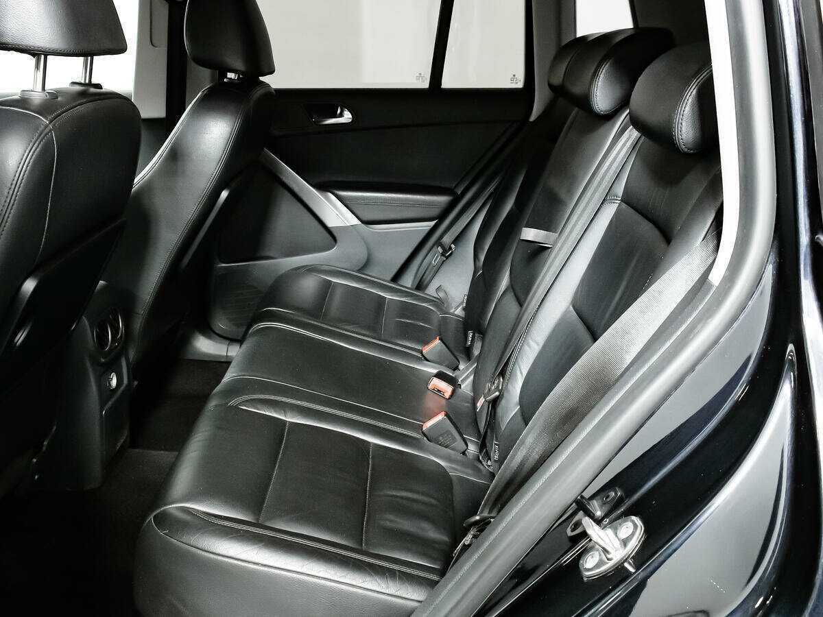 Volkswagen Tiguan с пробегом — 2008 год. Фото: #11