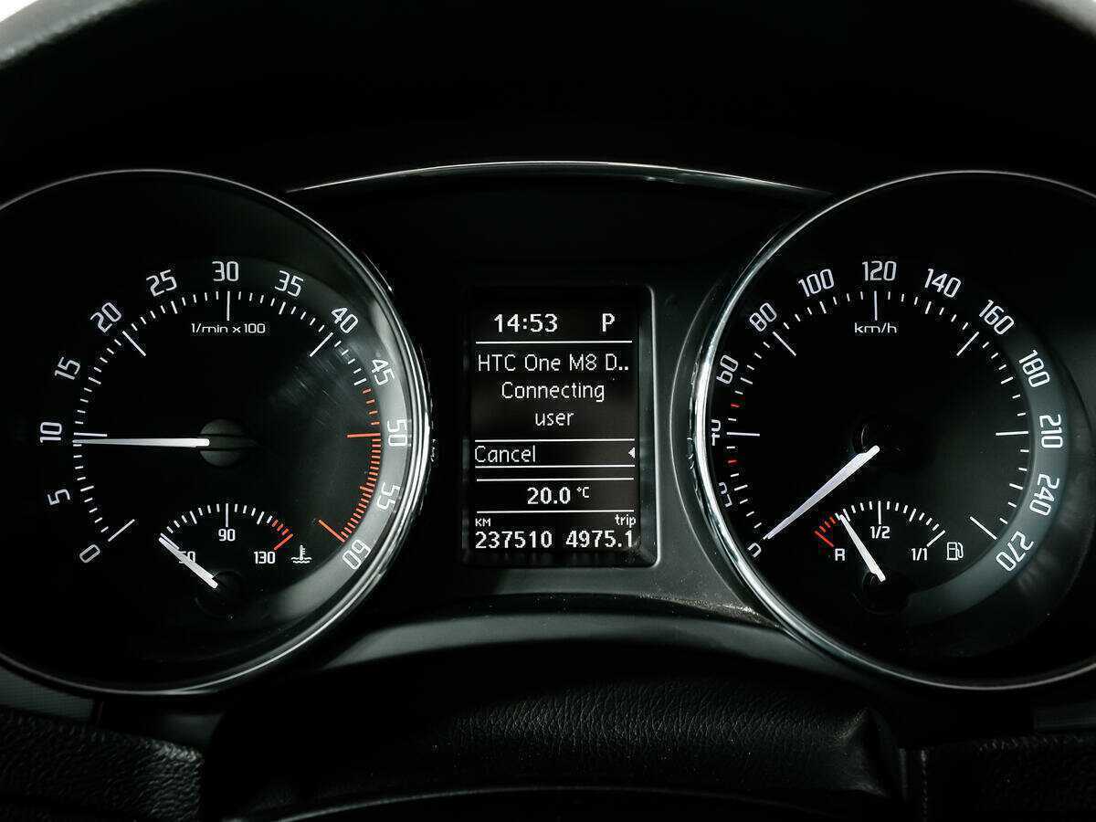 Skoda Superb с пробегом — 2009 год. Фото: #9