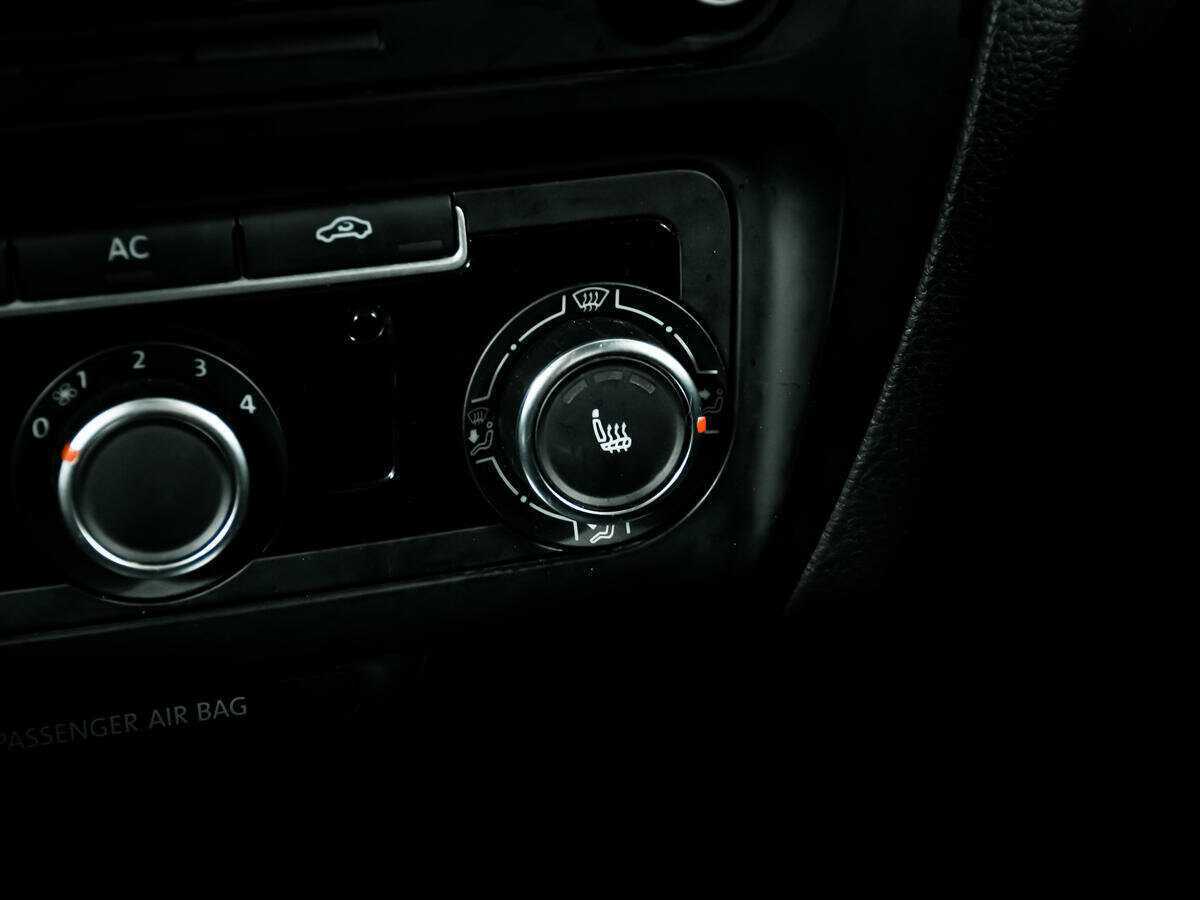 Volkswagen Jetta с пробегом — 2012 год. Фото: #15