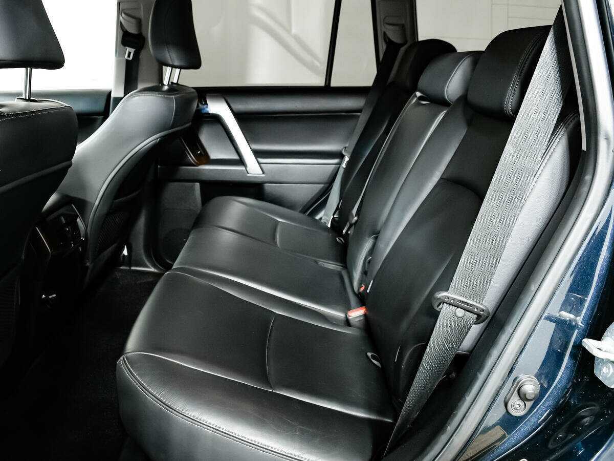 Toyota Land Cruiser Prado с пробегом — 2015 год. Фото: #11
