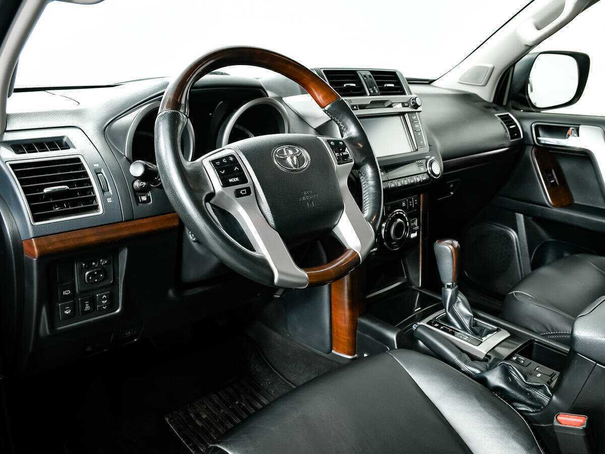 Toyota Land Cruiser Prado с пробегом — 2015 год. Фото: #12