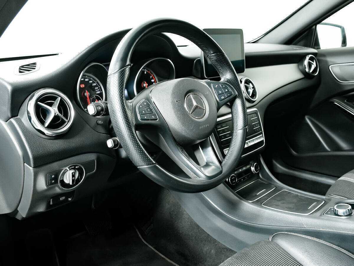 Mercedes-Benz GLA с пробегом — 2019 год. Фото: #12