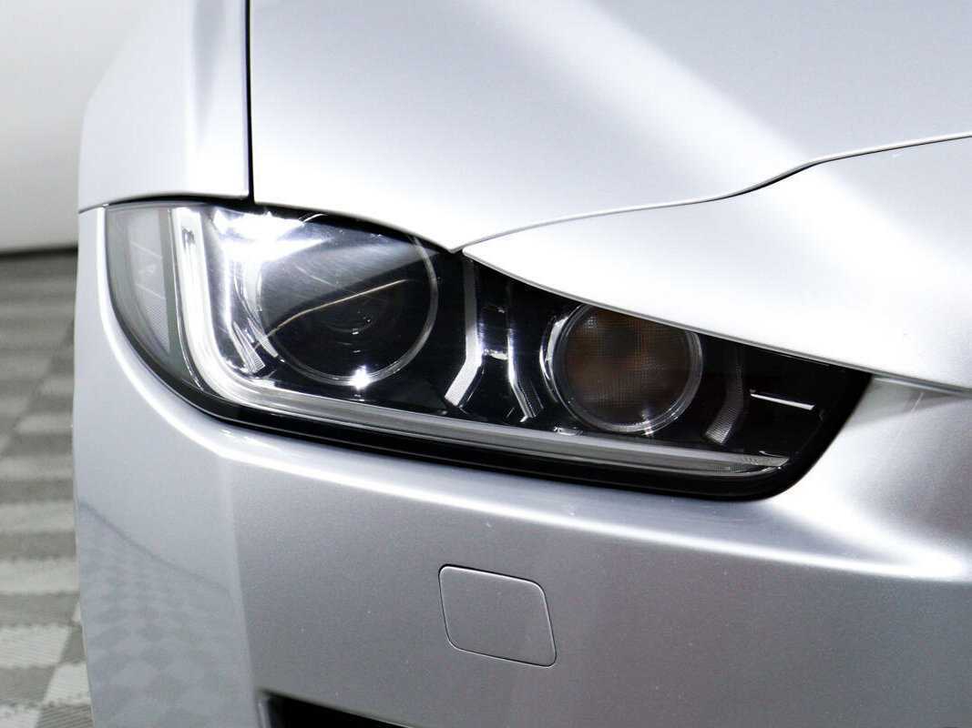 Jaguar XE с пробегом — 2018 год. Фото: #14