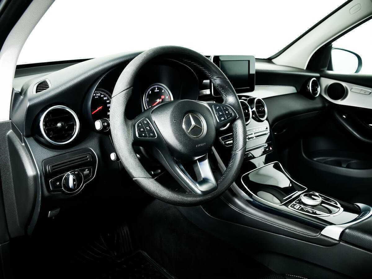Mercedes-Benz GLC с пробегом — 2016 год. Фото: #12