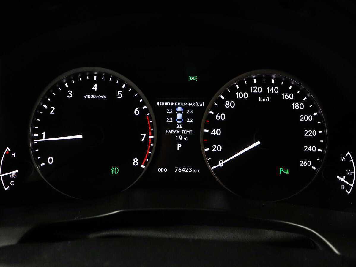 Lexus ES с пробегом — 2014 год. Фото: #8