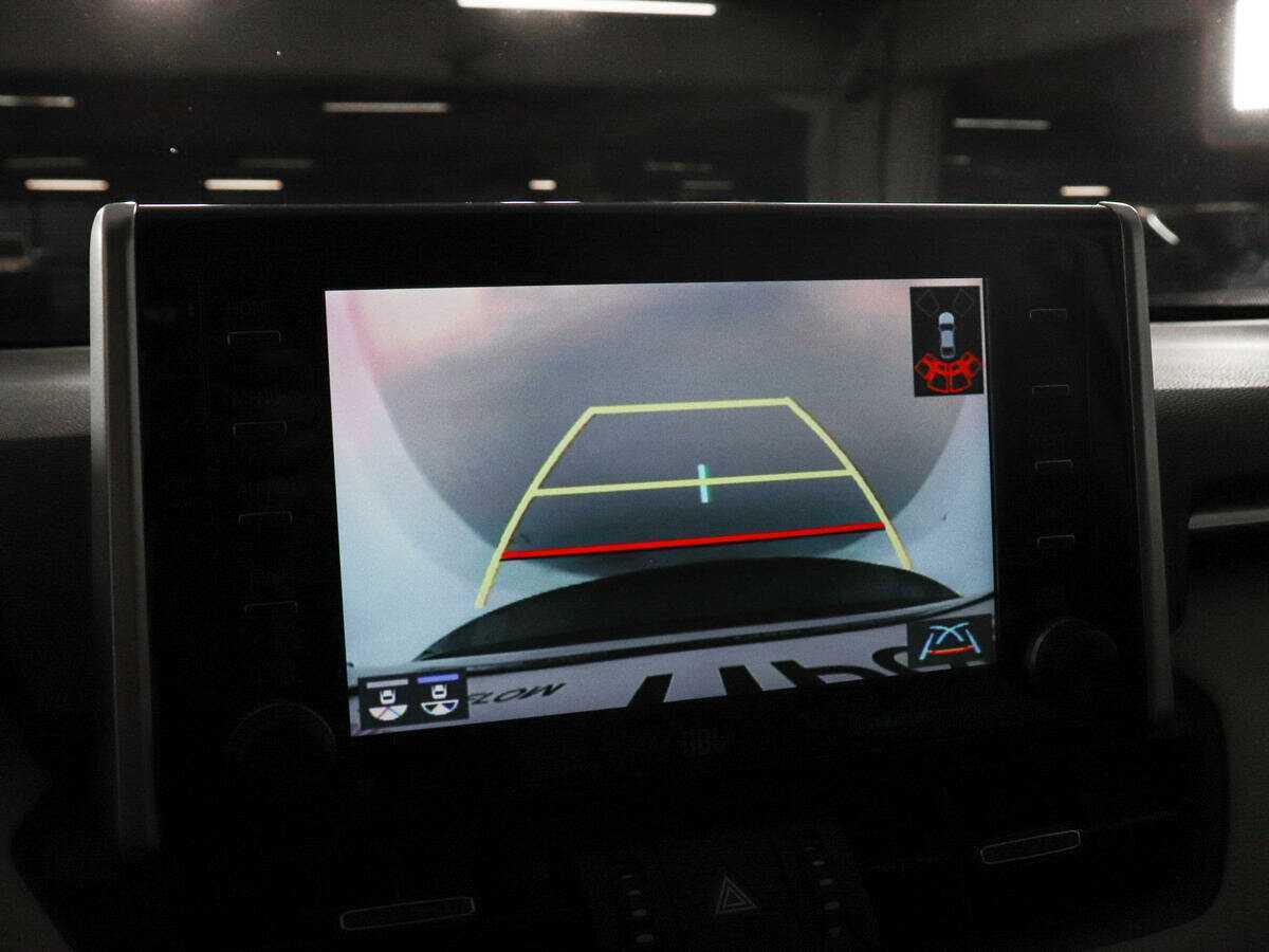 Toyota RAV4 с пробегом — 2019 год. Фото: #18