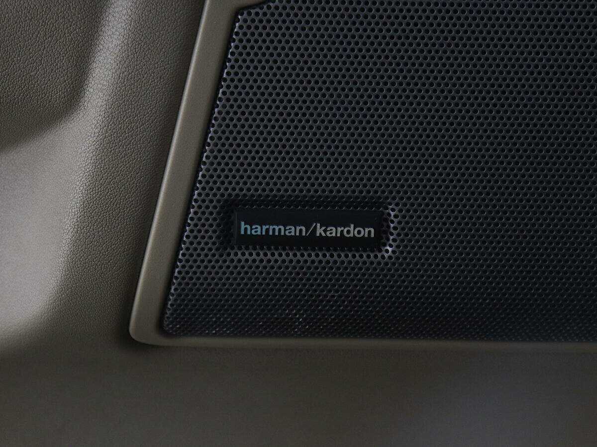 Land Rover Discovery с пробегом — 2011 год. Фото: #12