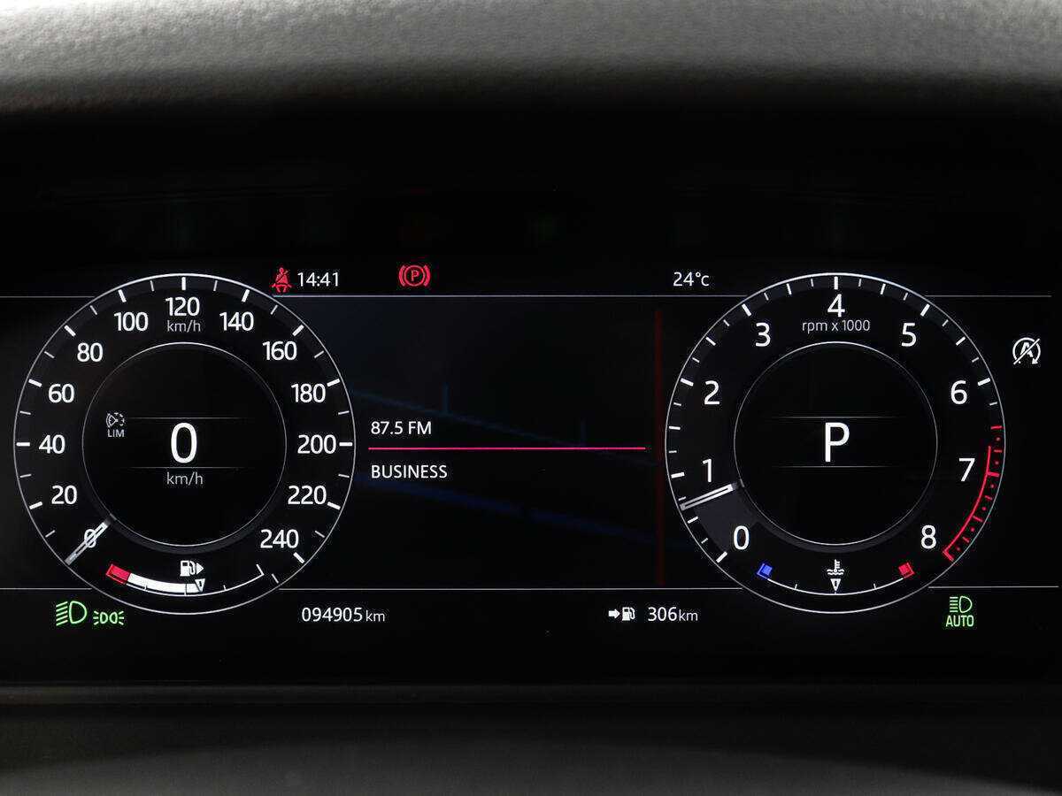 Land Rover Range Rover Velar с пробегом — 2019 год. Фото: #10