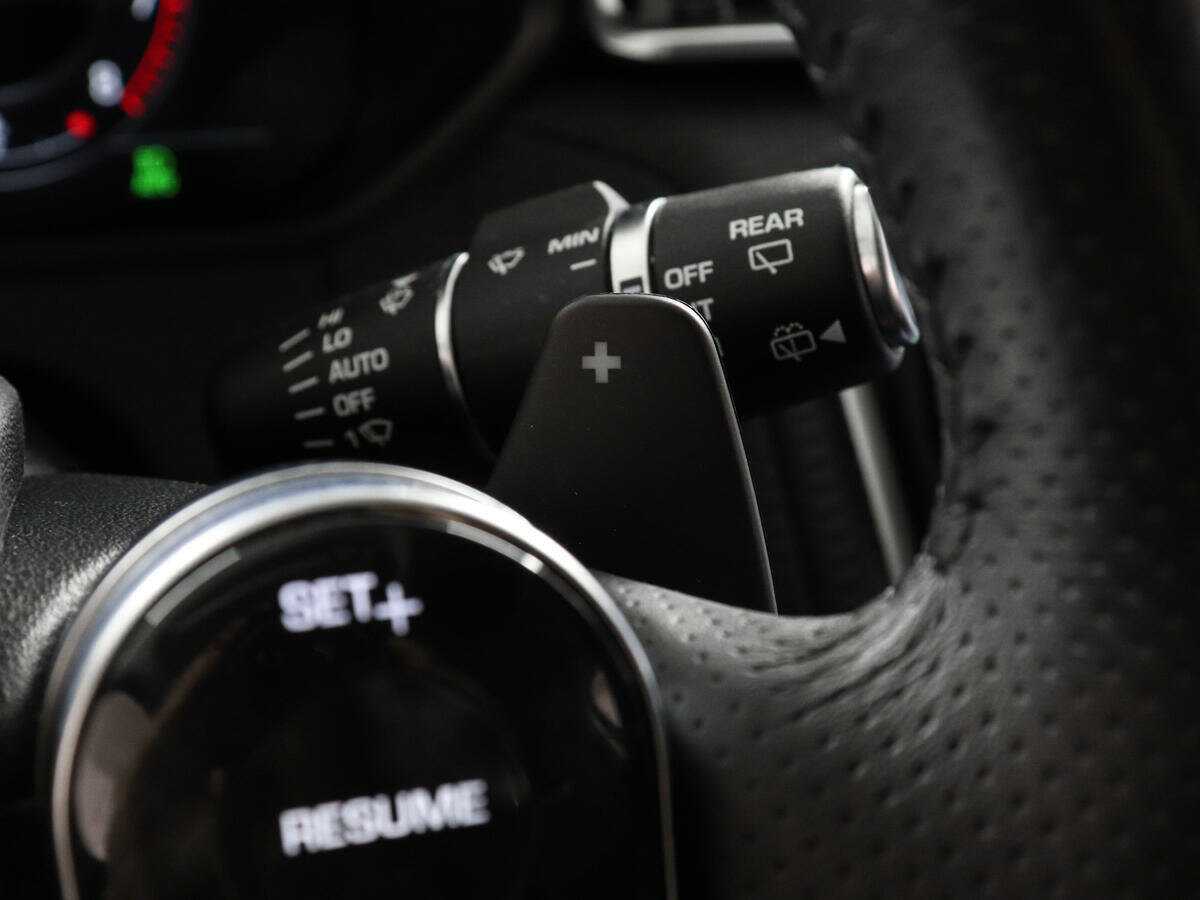 Land Rover Range Rover Velar с пробегом — 2019 год. Фото: #15