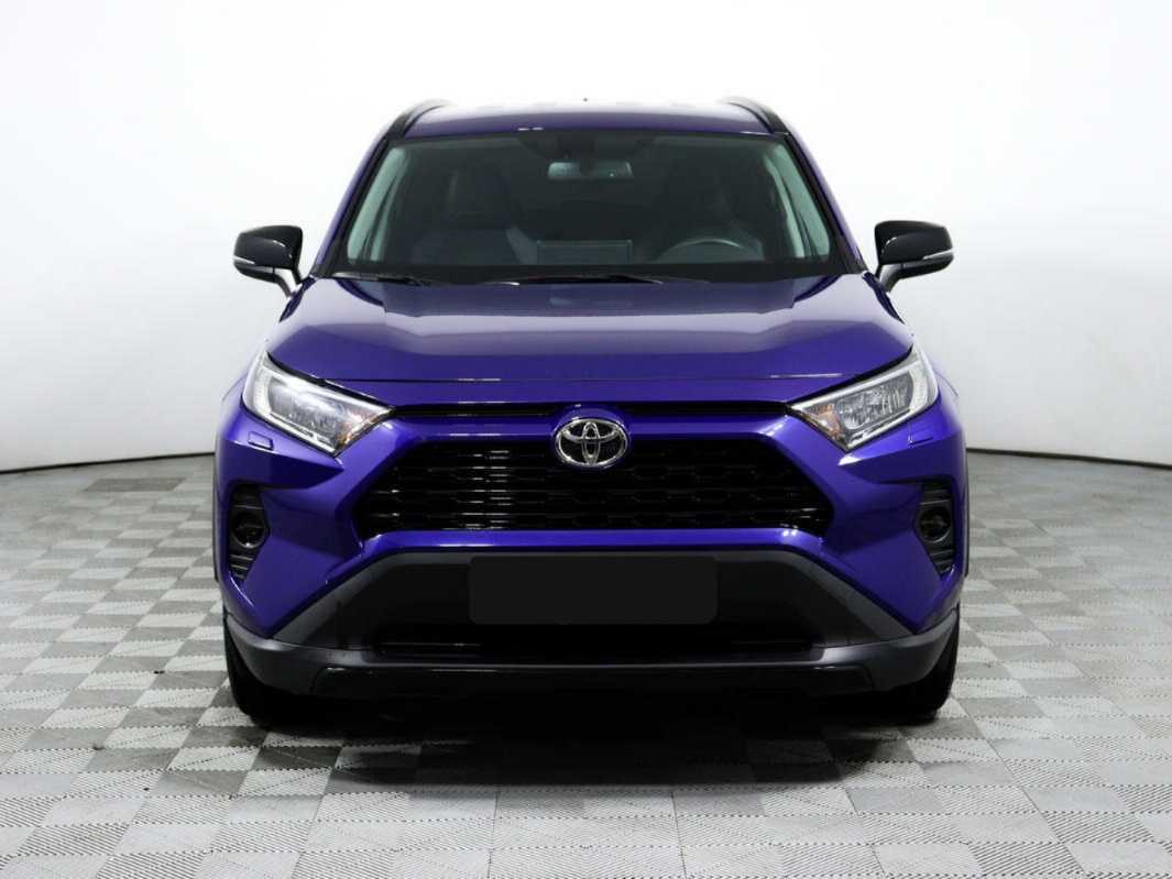 Toyota RAV4 с пробегом — 2021 год. Фото: #1