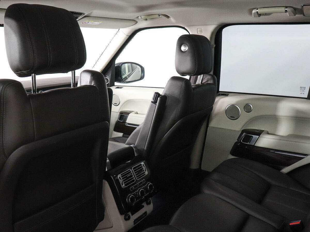 Land Rover Range Rover с пробегом — 2014 год. Фото: #11