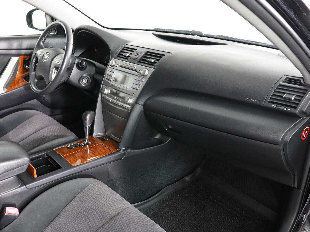 Toyota Camry с пробегом — 2011 год. Фото: #5