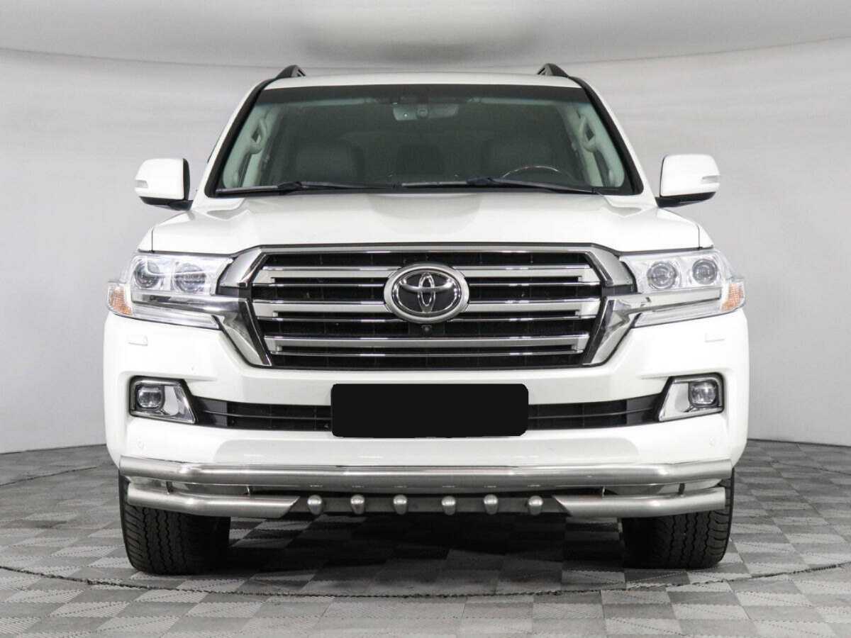 Toyota Land Cruiser с пробегом — 2018 год. Фото: #1