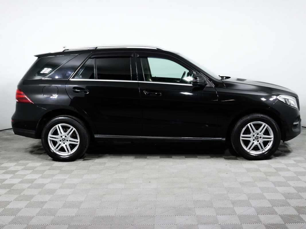 Mercedes-Benz GLE с пробегом — 2017 год. Фото: #3