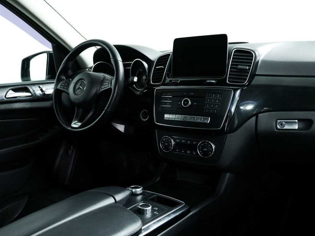 Mercedes-Benz GLE с пробегом — 2017 год. Фото: #8