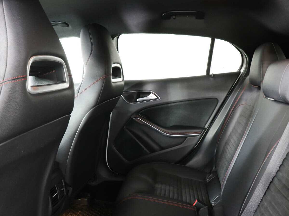 Mercedes-Benz GLA с пробегом — 2017 год. Фото: #12