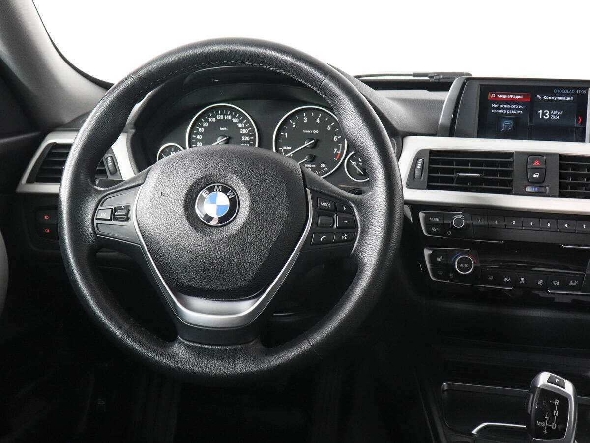 BMW 3 серии с пробегом — 2017 год. Фото: #14
