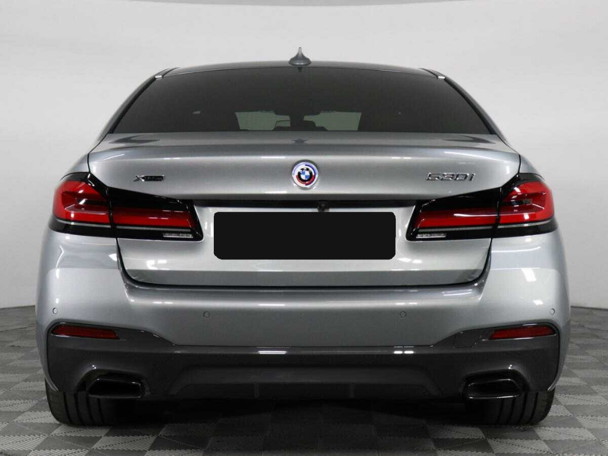 BMW 5 серии с пробегом — 2023 год. Фото: #3
