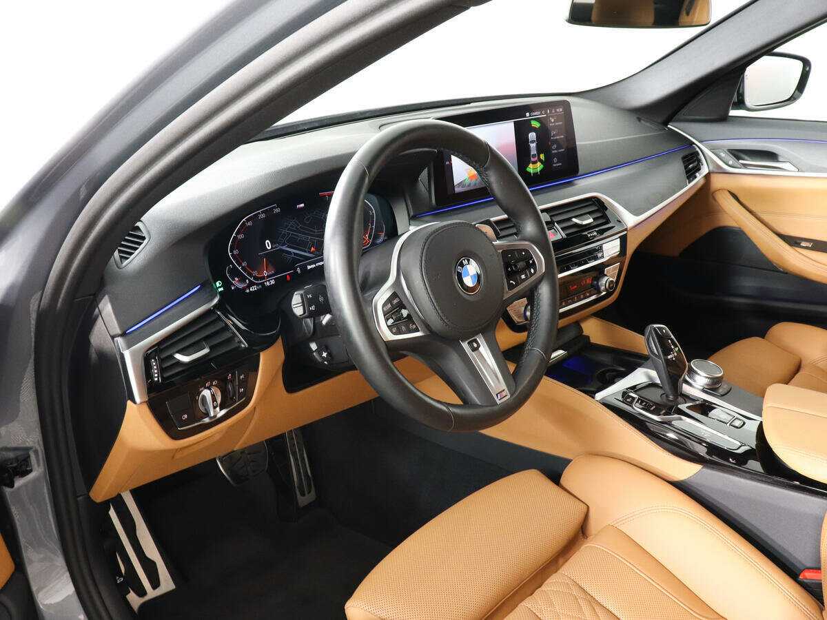 BMW 5 серии с пробегом — 2023 год. Фото: #11