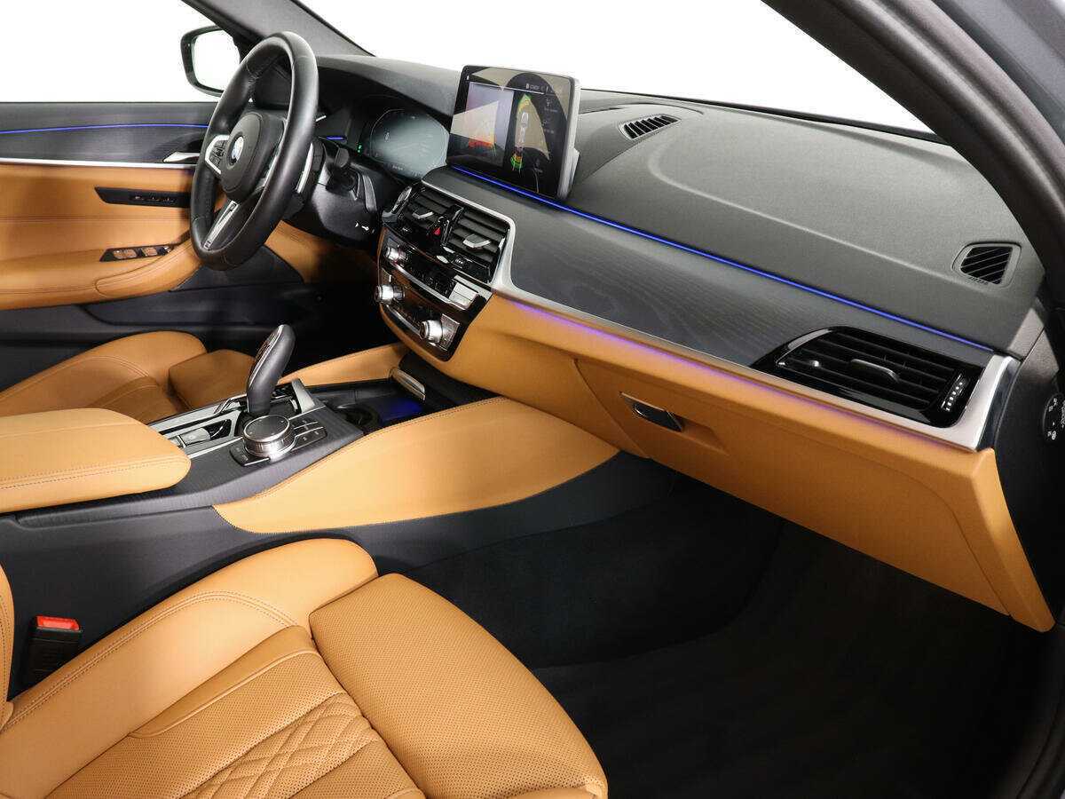 BMW 5 серии с пробегом — 2023 год. Фото: #15