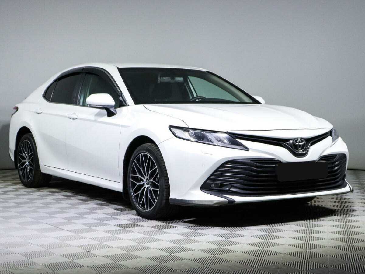 Toyota Camry с пробегом — 2020 год. Фото: #2