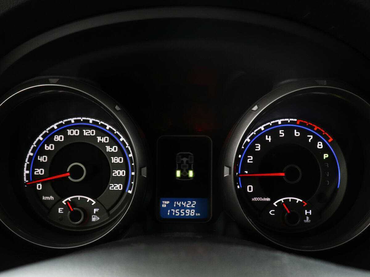 Mitsubishi Pajero с пробегом — 2011 год. Фото: #10