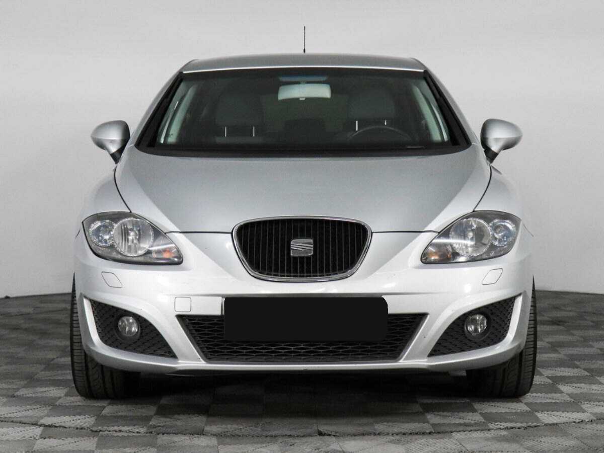 SEAT Leon с пробегом — 2011 год. Фото: #1