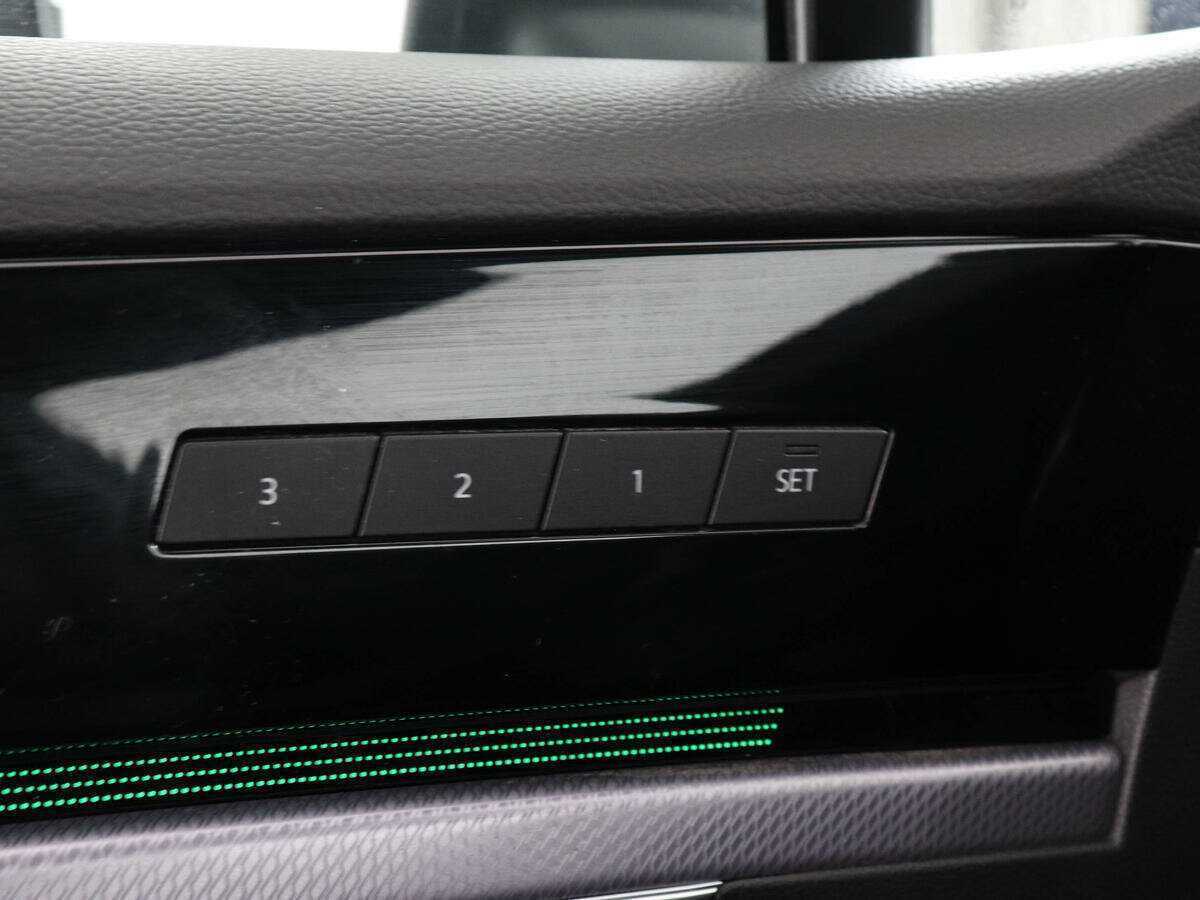 Volkswagen Touareg с пробегом — 2021 год. Фото: #14