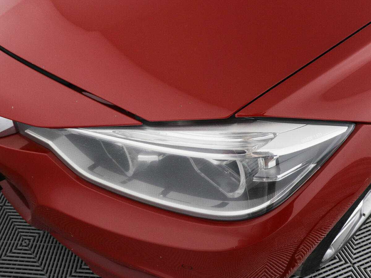 BMW 3 серии с пробегом — 2018 год. Фото: #6