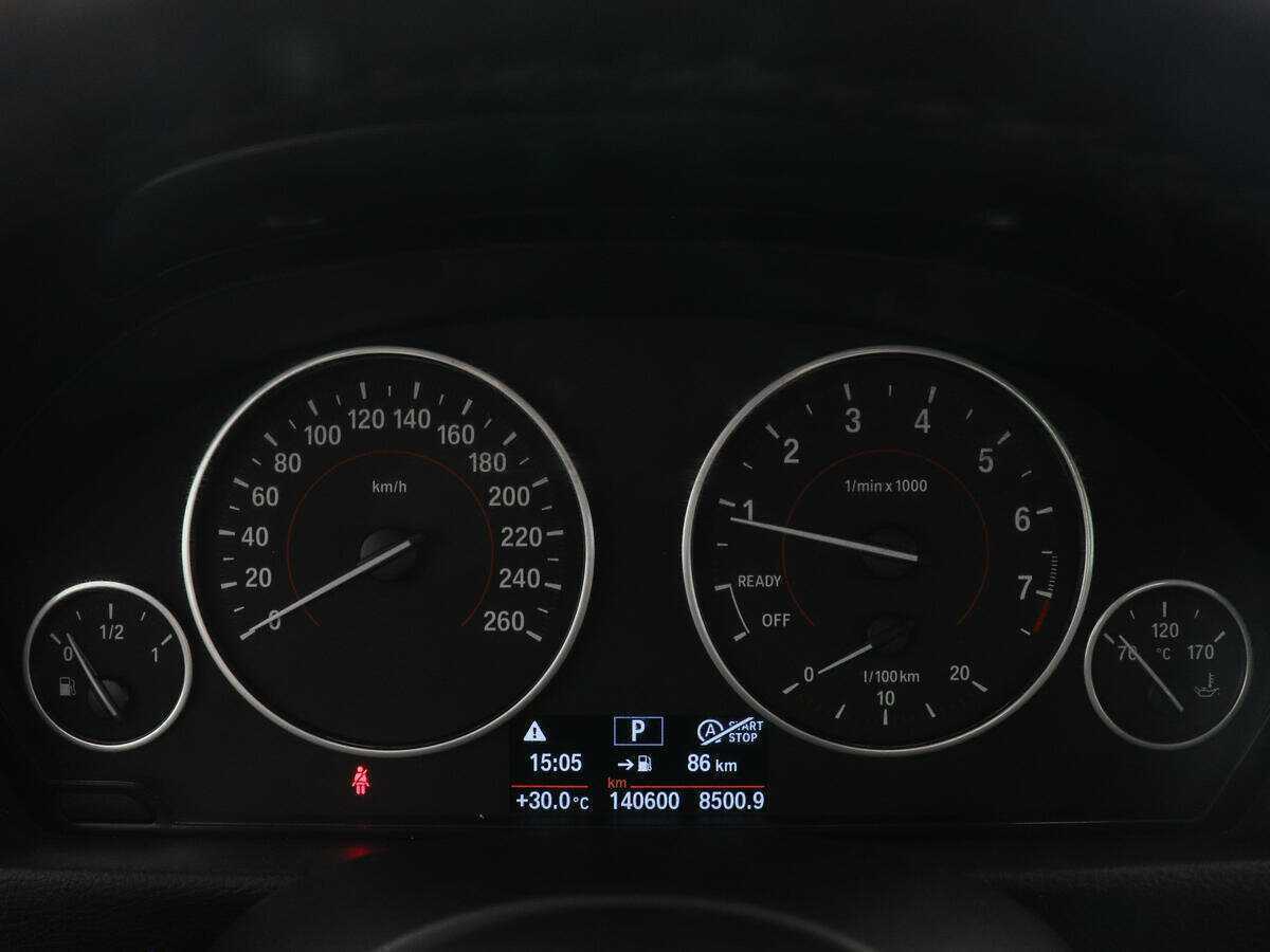 BMW 3 серии с пробегом — 2018 год. Фото: #12