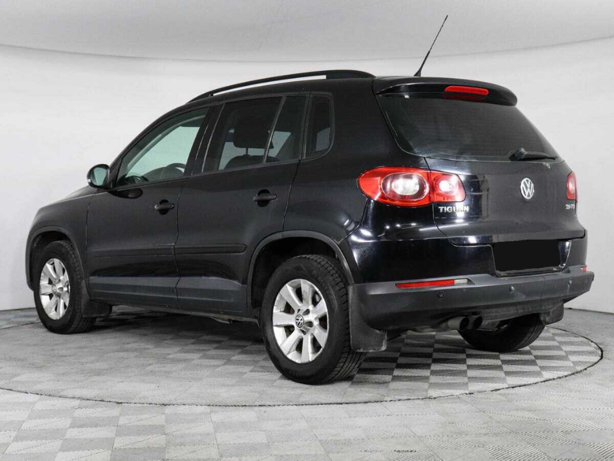 Volkswagen Tiguan с пробегом — 2008 год. Фото: #3