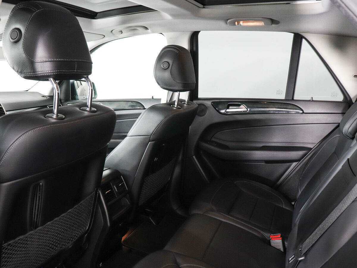 Mercedes-Benz GLE с пробегом — 2017 год. Фото: #11