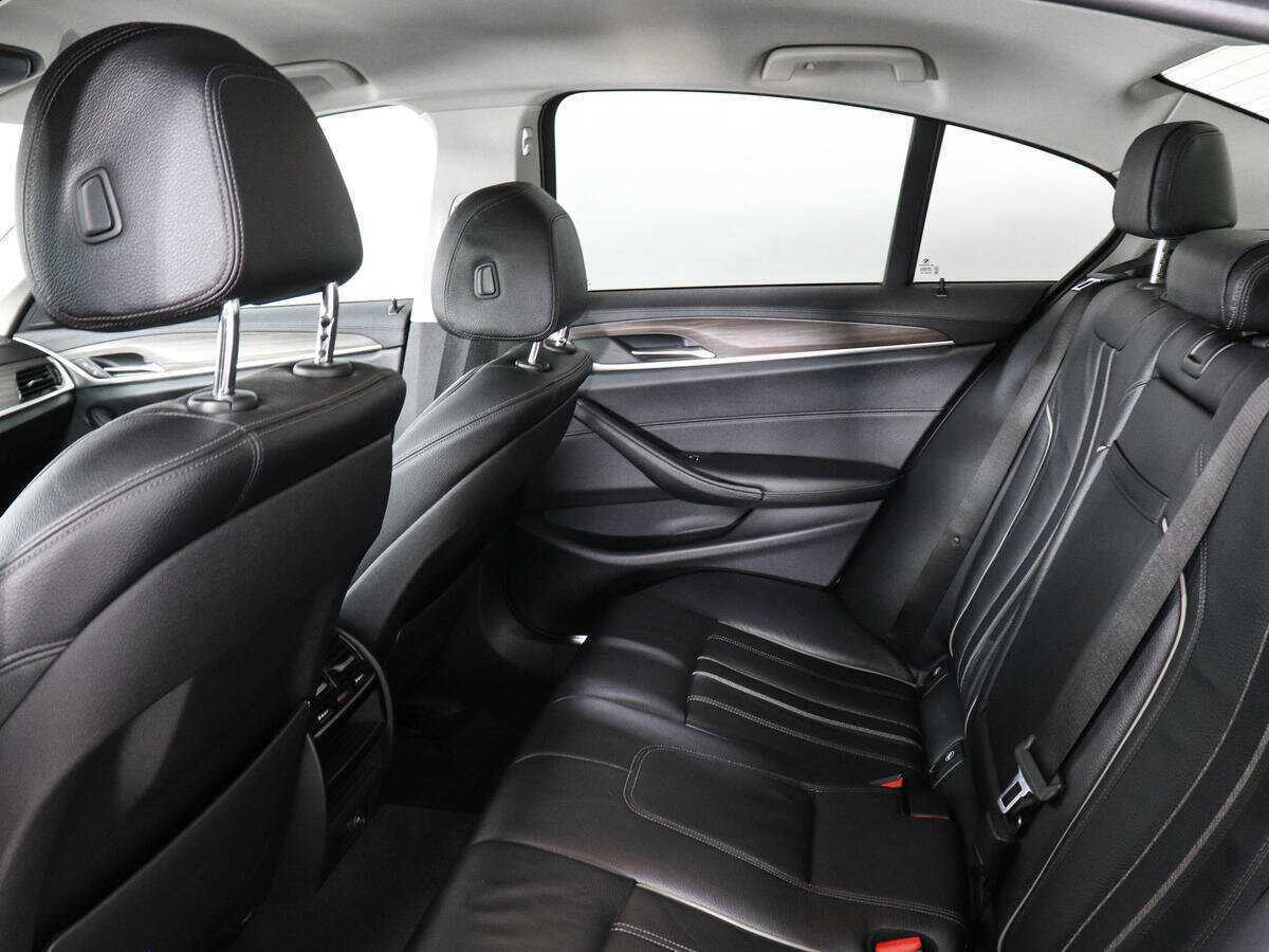 BMW 5 серии с пробегом — 2017 год. Фото: #13