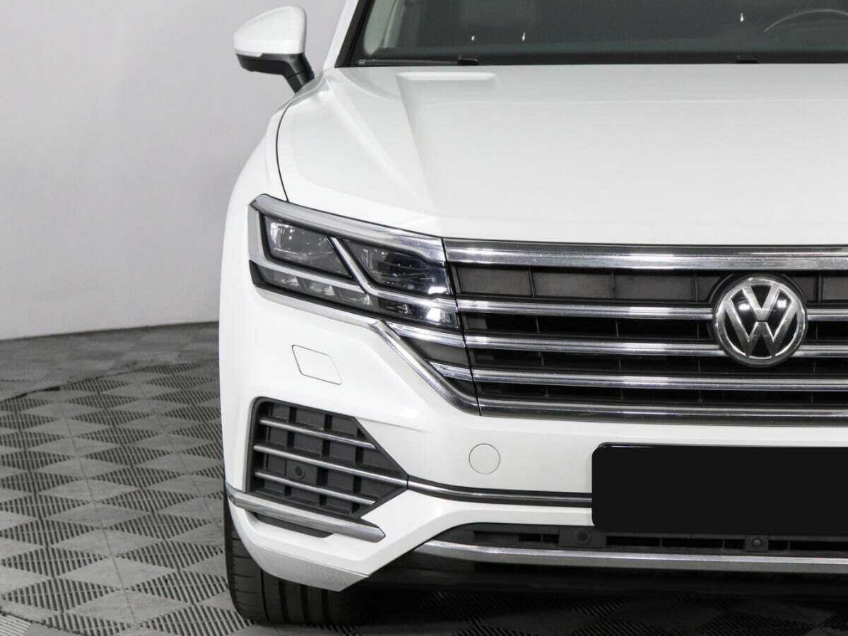 Volkswagen Touareg с пробегом — 2020 год. Фото: #8