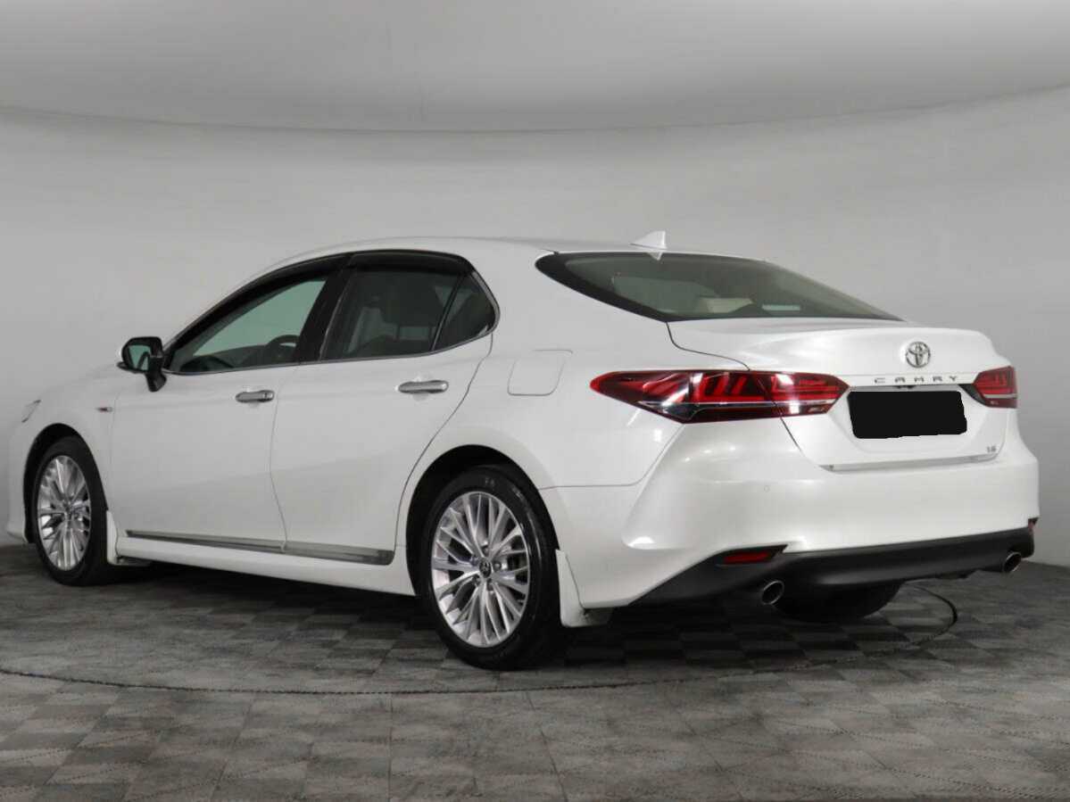 Toyota Camry с пробегом — 2019 год. Фото: #6