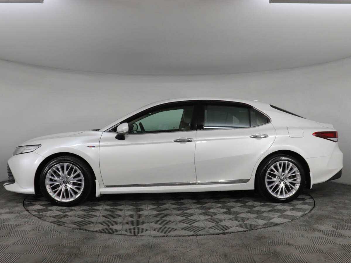 Toyota Camry с пробегом — 2019 год. Фото: #7