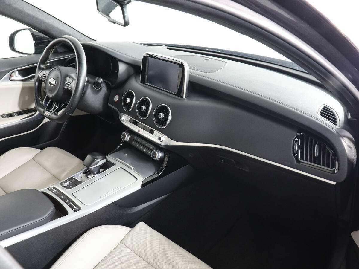 Kia Stinger с пробегом — 2018 год. Фото: #9