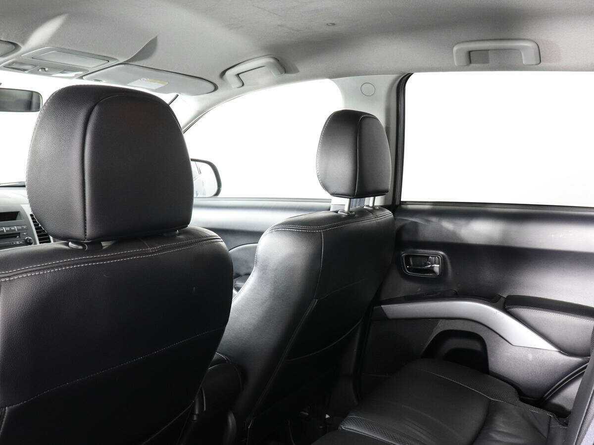 Mitsubishi Outlander с пробегом — 2008 год. Фото: #7